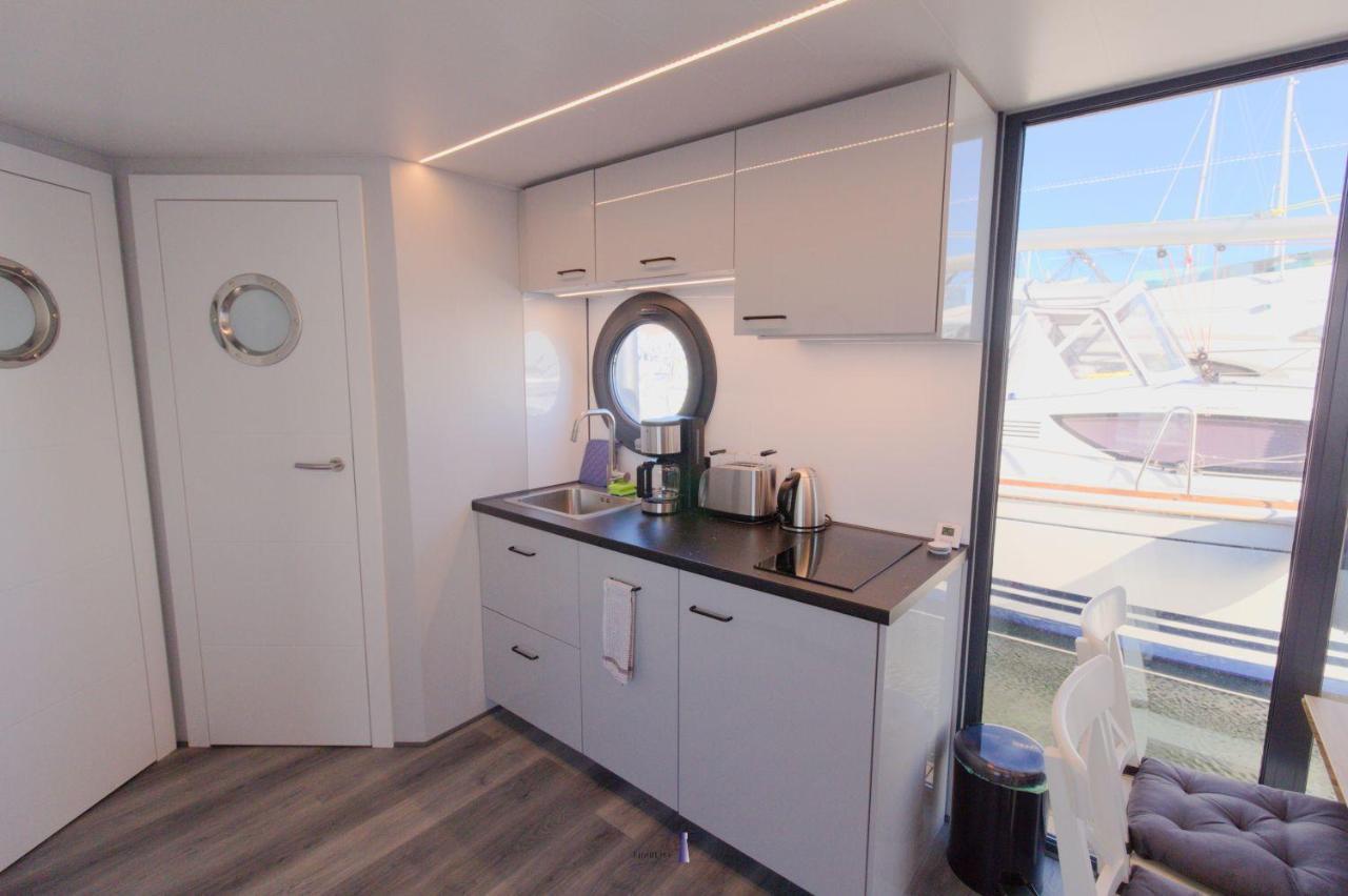 Hausboot Fjord Lacerta Mit Dachterrasse In Wendtorf Kültér fotó