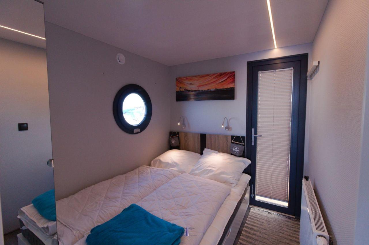 Hausboot Fjord Lacerta Mit Dachterrasse In Wendtorf Kültér fotó